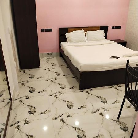 Hotel Ucs 加尔各答 外观 照片