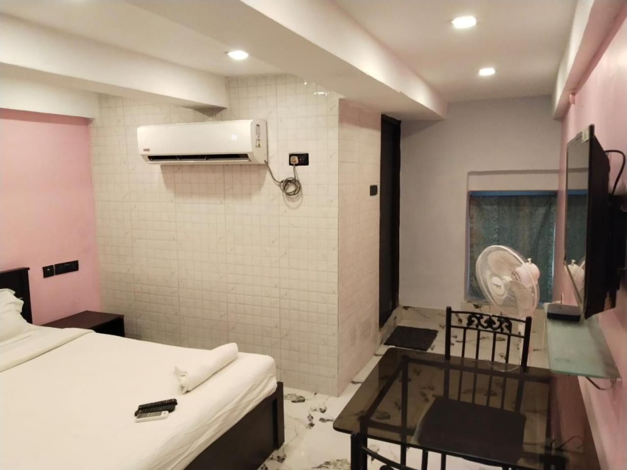 Hotel Ucs 加尔各答 外观 照片
